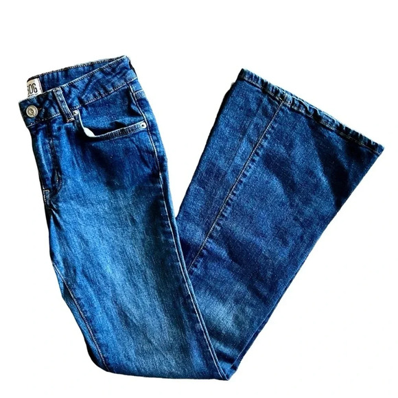 BDG Low Rise Flare Jeans-Sequins and Embroidery Back Pockets Size 26 - Picture 3 of 11